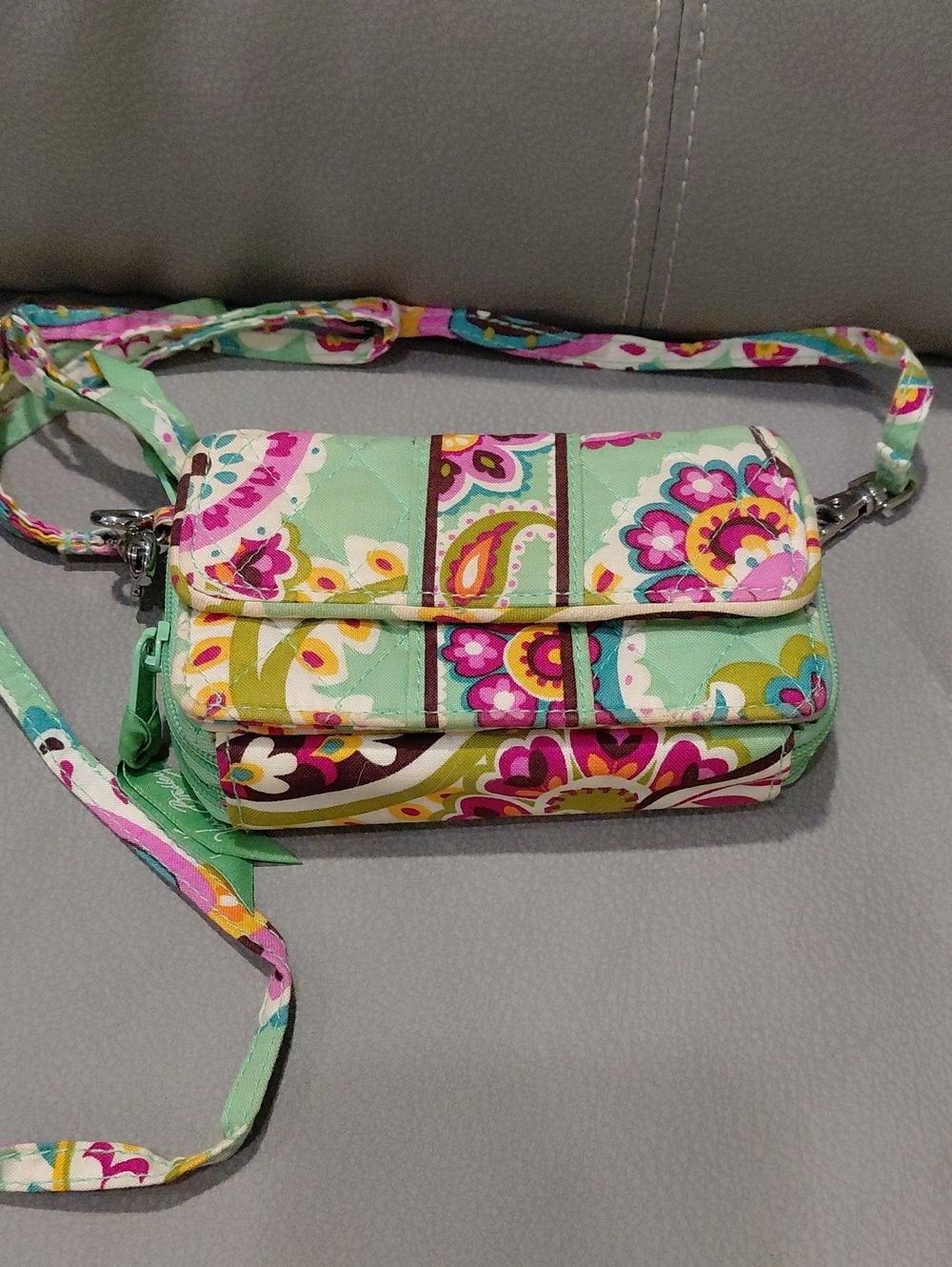 VERA BRADLEY MINI WRISTLET/WALLET Crossbody - Picture 9 of 9